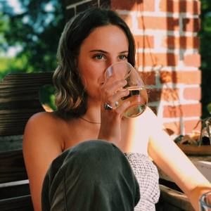 Meet your Posher, Delanie